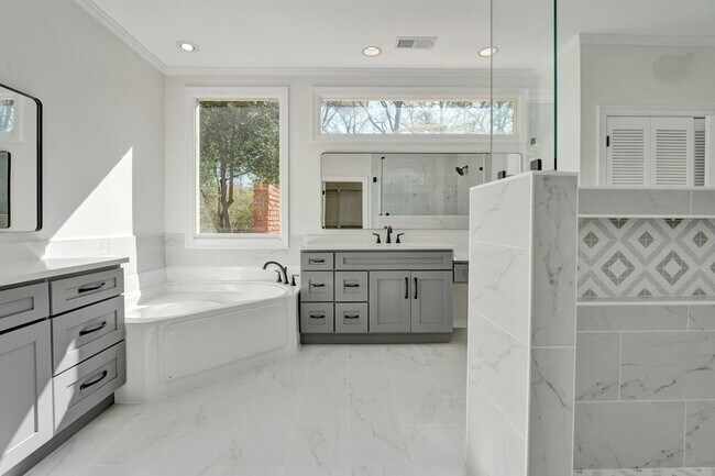 Building Photo - 4679 Walnut Grove Rd