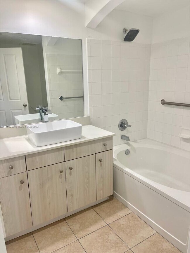 Building Photo - 9172 Collins Ave