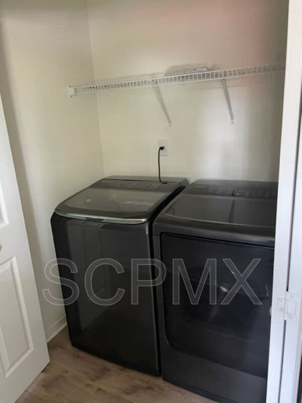 Building Photo - 8963 N Red Maple Cir