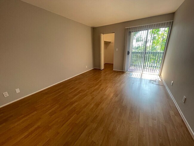 Building Photo - 412 N Bellflower Blvd