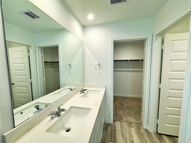 Building Photo - 2814 Lisburn Ter Ln