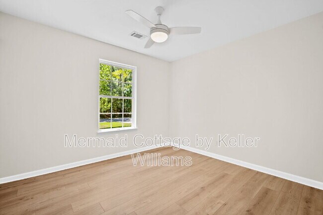 Building Photo - 7 Grandiflora Ln