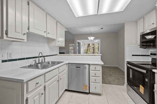 Building Photo - 9024 St Thomas Ln