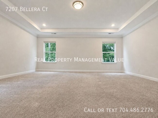 Building Photo - 7207 Bellera Ct