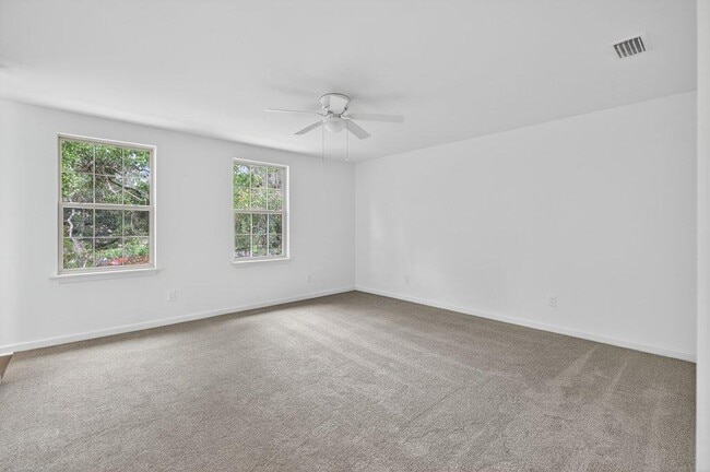 Building Photo - 8207 Kensington Square