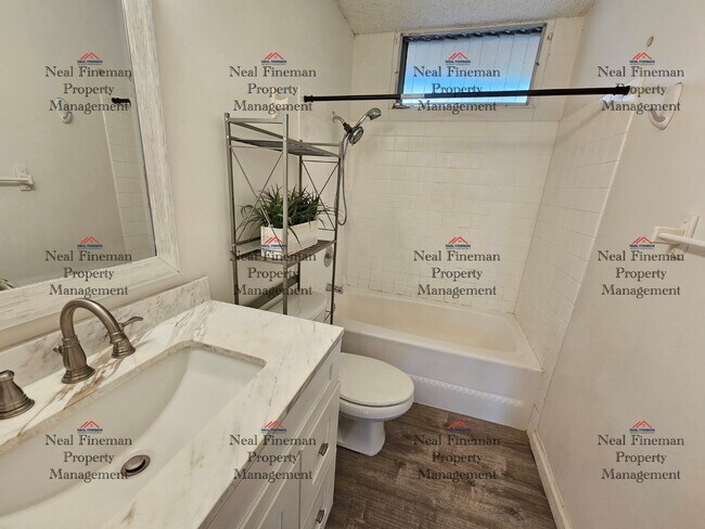 Building Photo - Waikalani Woodlands in Mililani’s. 2 bed, 1 bath and 2 parking condo