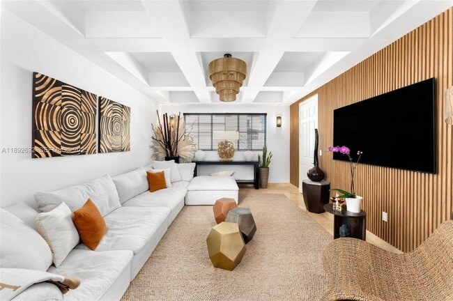 Building Photo - 2143 N Bay Rd