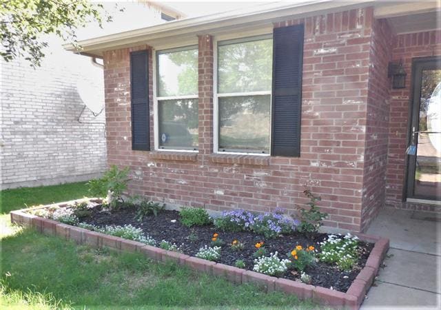 Building Photo - 5721 Thoroughbred Trail