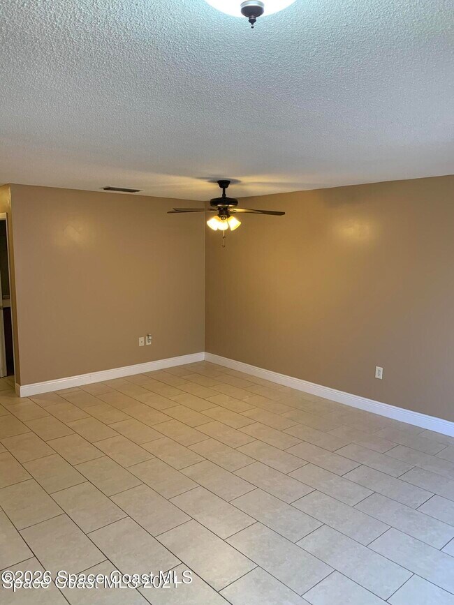 Building Photo - 3645 Barna Ave