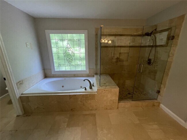 Building Photo - 4935 Woolton Hill Ln