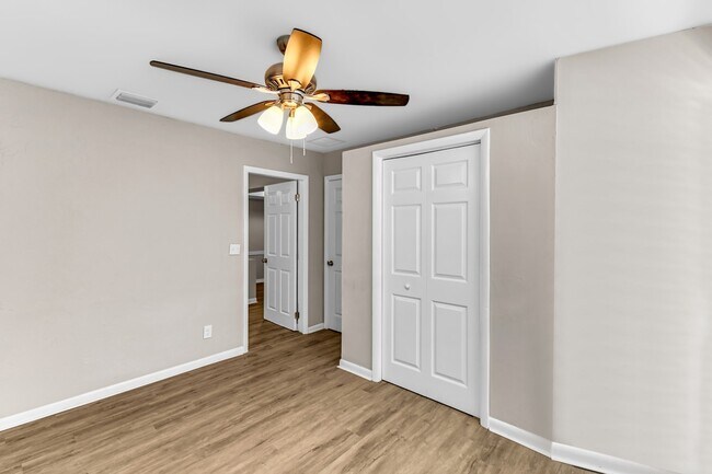 Building Photo - 319 Sw 9Th Ave