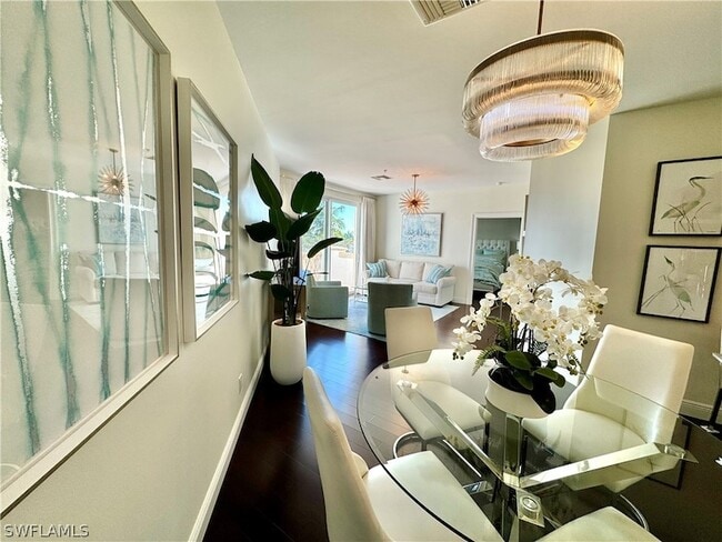 Building Photo - 365 5th Ave S