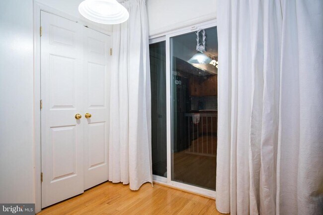 Building Photo - 12964 Pinnacle Dr