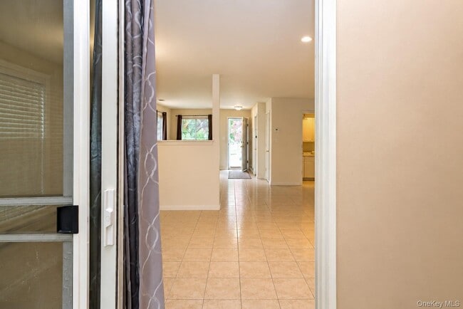 Building Photo - 263 Tamerisk Ln