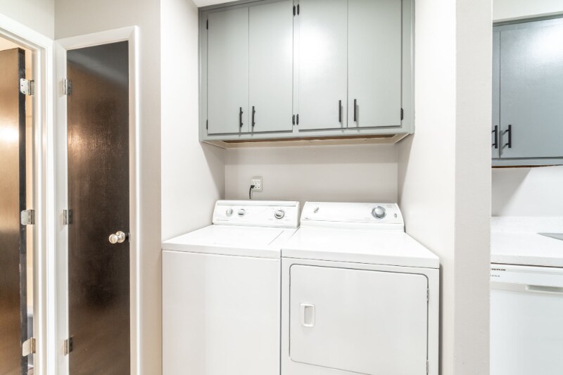 Building Photo - 3303 Hobson Rd