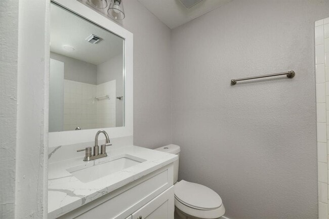 Building Photo - 1301 Black Cherry Dr