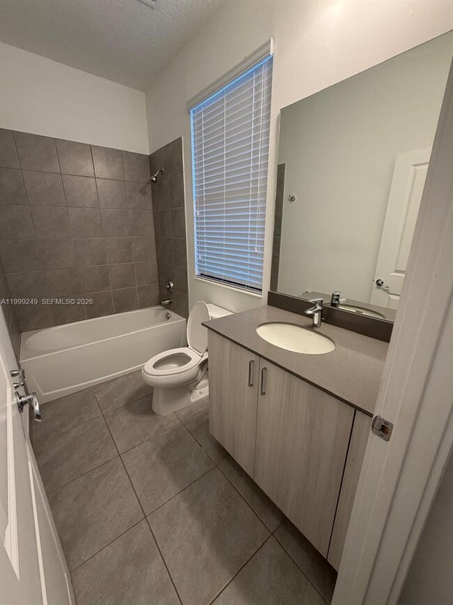 Building Photo - 5669 CERVA LN Ave