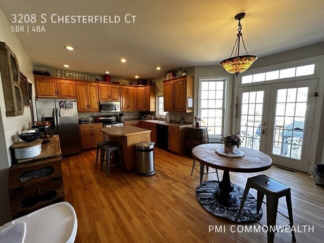 Building Photo - 3208 S Chesterfield Ct