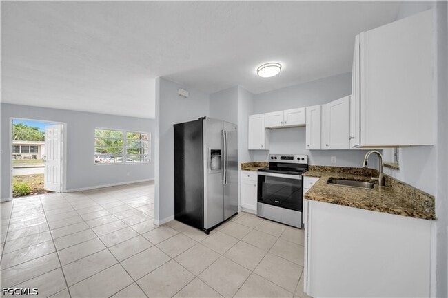Building Photo - 1527 Gardenia Ave
