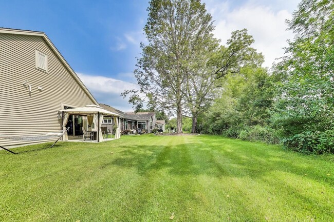 Building Photo - 1101 Black Cherry Dr