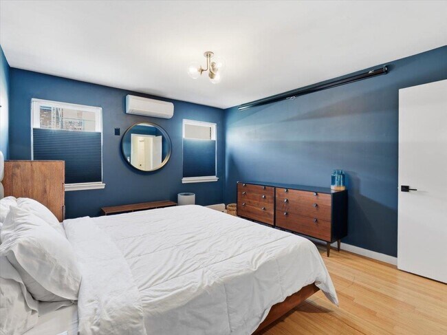 Building Photo - 59 Hauxhurst Ave