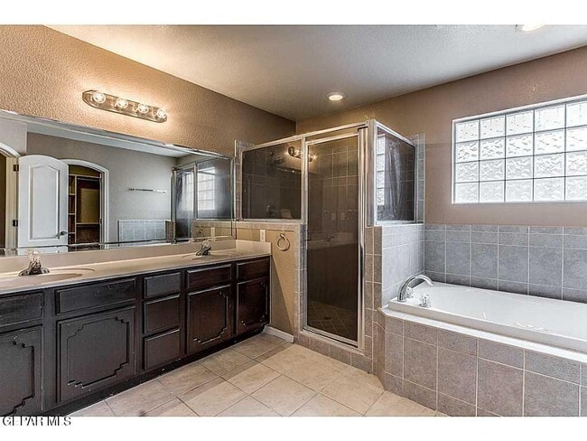 Building Photo - 12473 Tierra Limon Dr