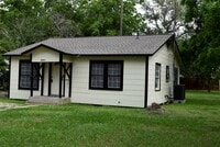 Building Photo - 2021 Ducros St