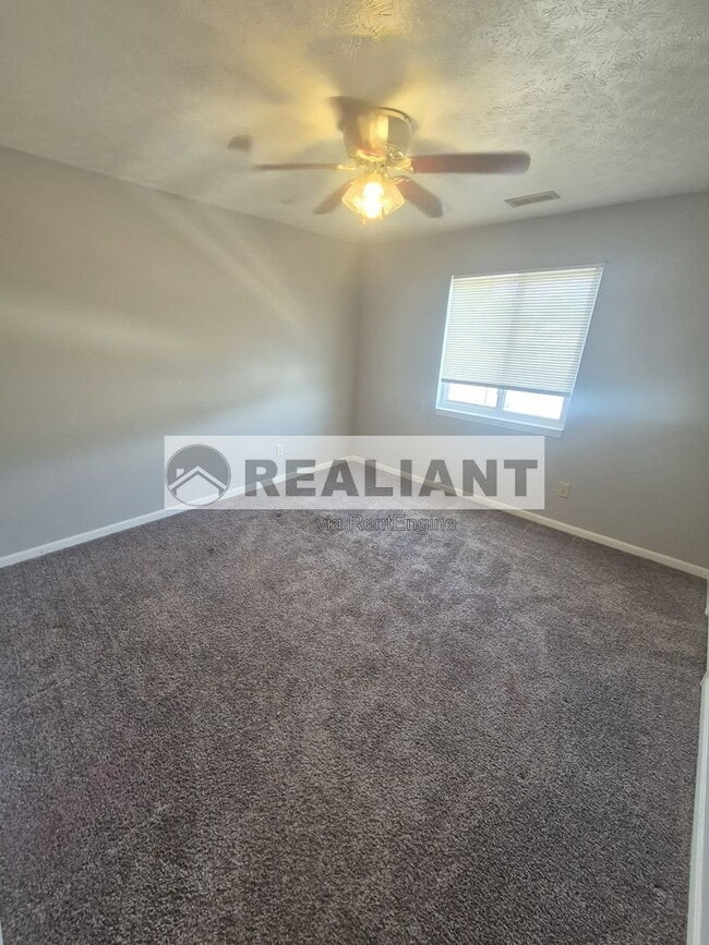 Building Photo - 10136 Carnation Ct