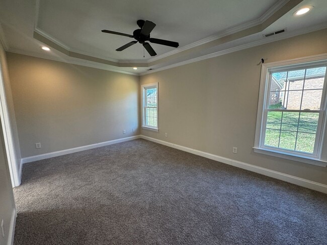 Building Photo - 181 New Hampshire Ct