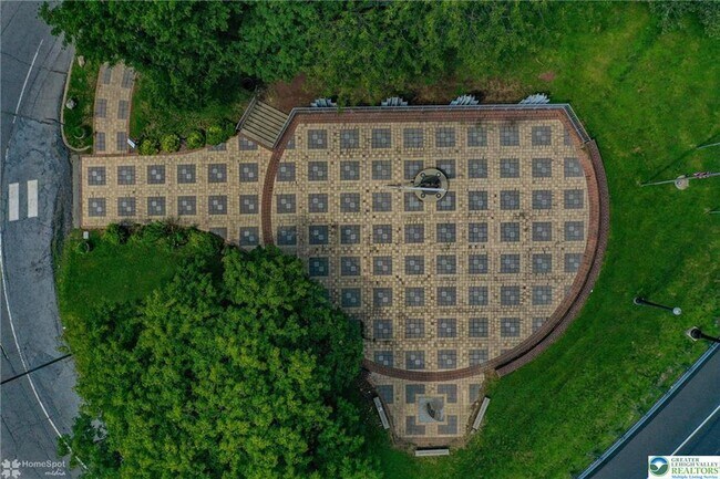 Building Photo - 11 W 2nd St