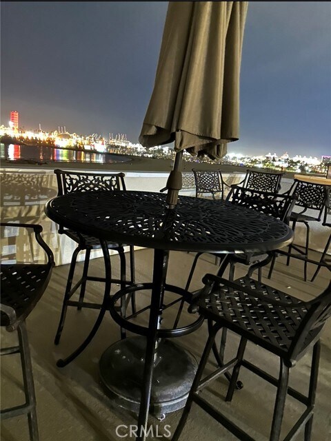 Building Photo - 1174 E Ocean Blvd