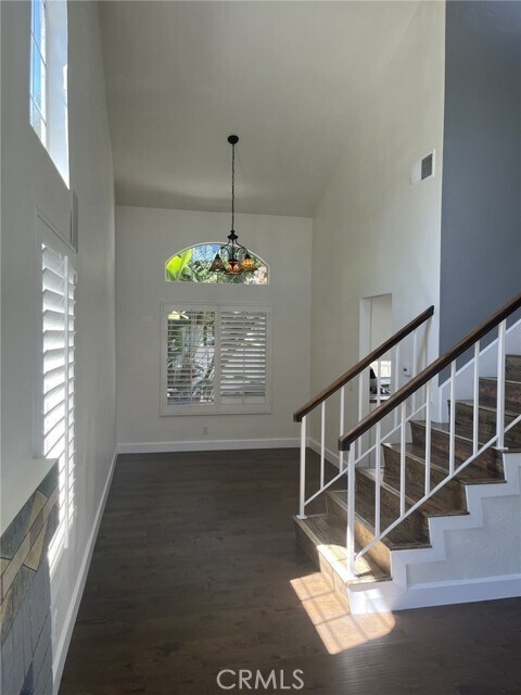 Building Photo - 5 Woodswallow Ln