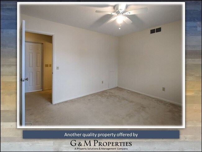 Building Photo - 2 Bedroom Townhome - Available off of Fren...