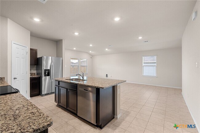 Building Photo - 5102 Karen Grn Dr