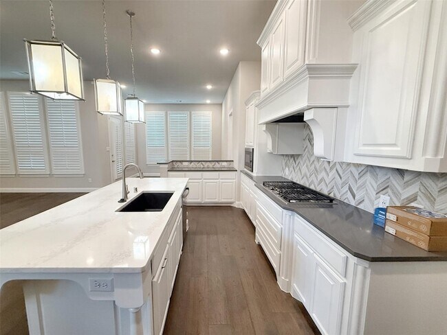 Building Photo - 6905 Broomsedge Dr
