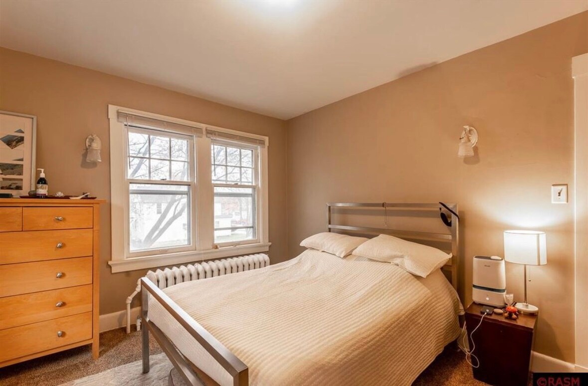 Building Photo - 207 Van Brunt St