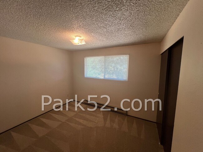 Building Photo - 12613 80th Ave E