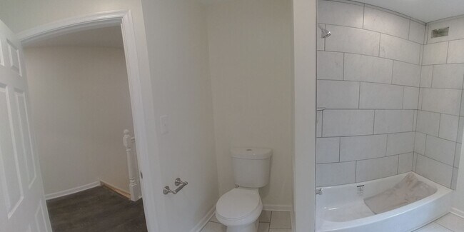 Building Photo - 4 Bedroom 3.5 Bath Home