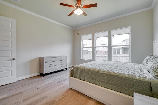Building Photo - 4304 Allenbrook Dr