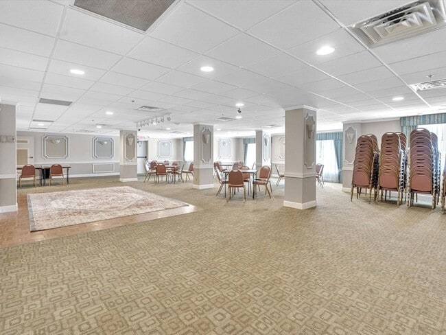 Building Photo - 9470 Poinciana Pl