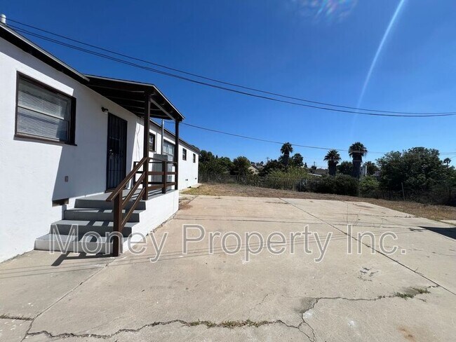 Building Photo - 5363 Bonita Dr