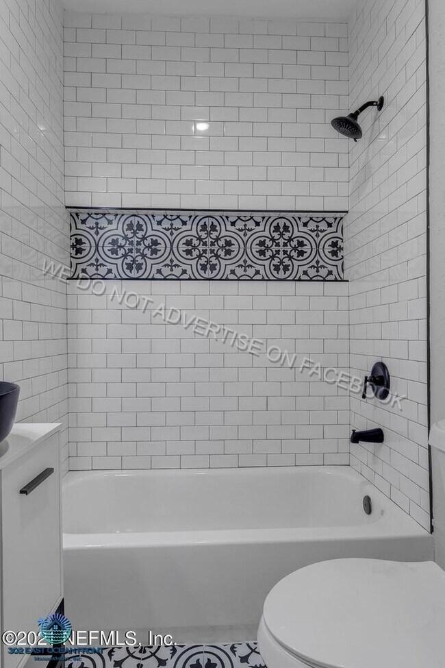 Building Photo - Lovely 2 bedroom / 1 bathroom home now ava...