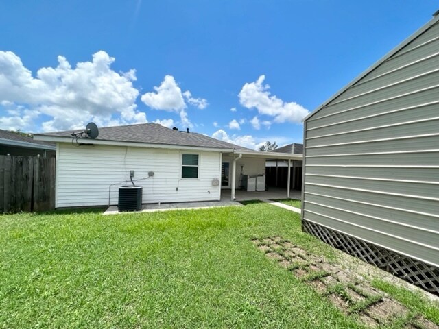 Building Photo - 2532 Misty Meadows Dr