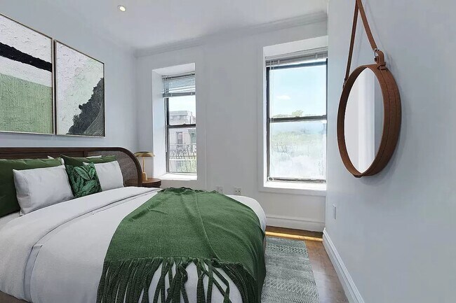 Building Photo - 107 Christopher Street