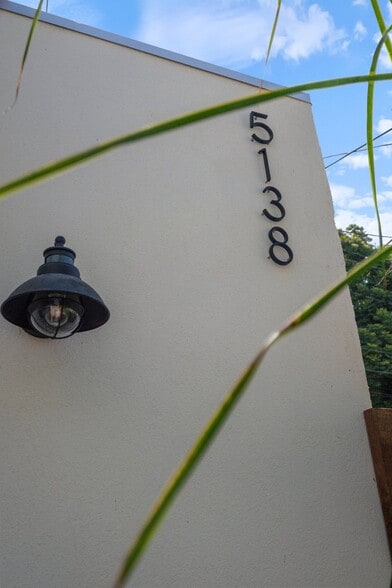 Building Photo - 5136 Hillcrest Dr