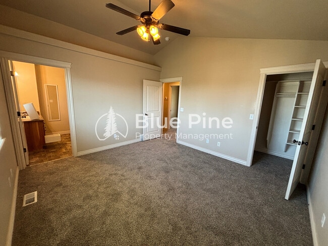 Building Photo - 1207 N Drystone Dr
