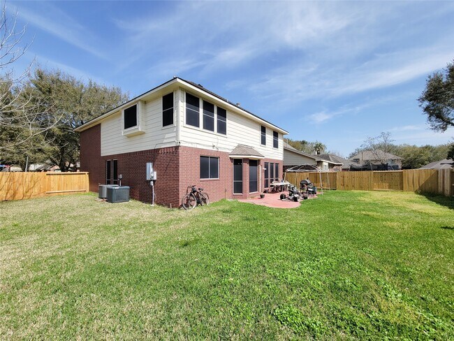 Building Photo - 8002 Weeping Willow Pl