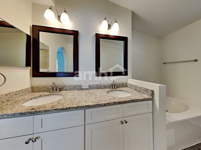 Building Photo - 116 Osprey Marsh Ln