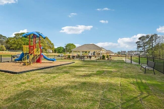 Building Photo - 522 Silverleaf Trl