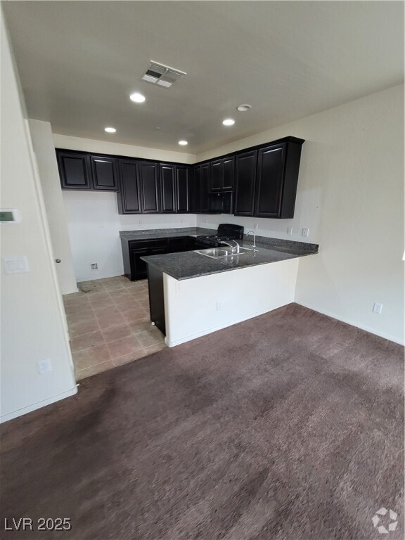 Building Photo - 9033 Savvy Seam Ct